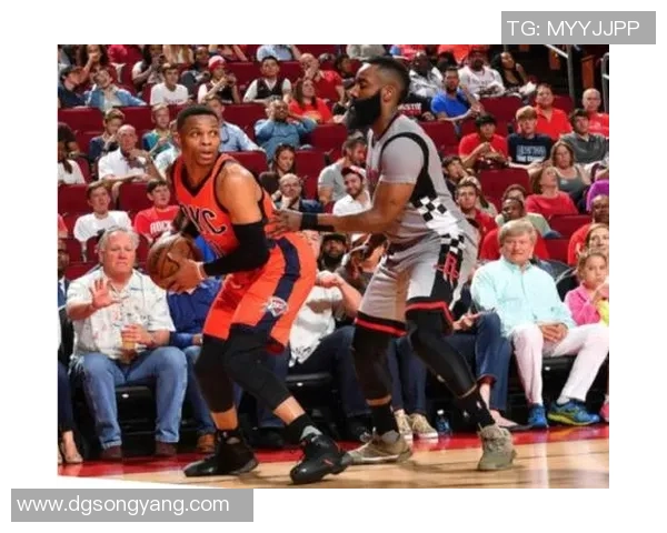 雷霆与爵士激战第四节精彩瞬间回顾与赛后分析